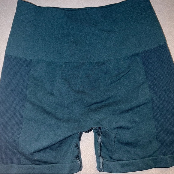 2 Alphalete workout shorts - Picture 4 of 6